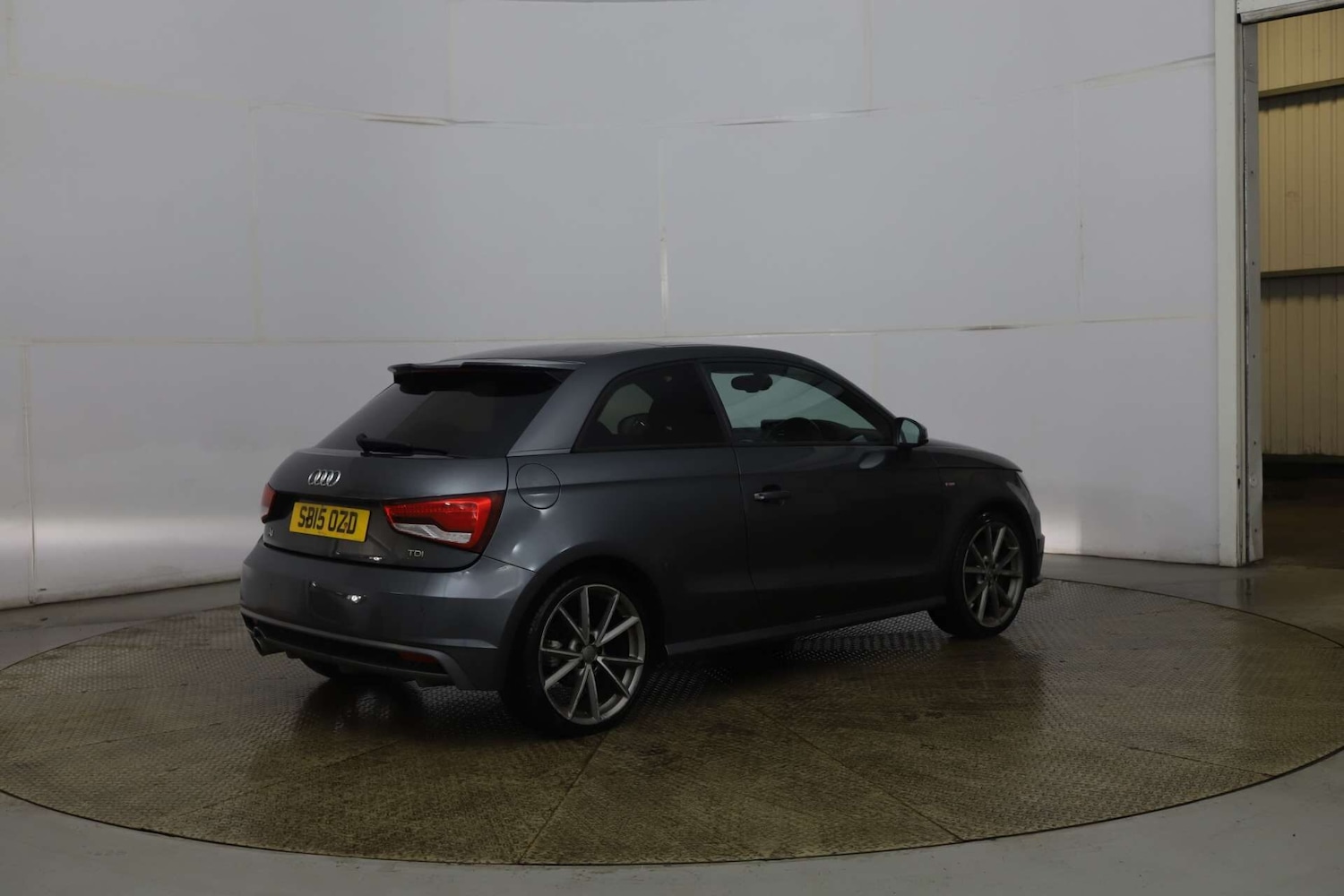 Used Audi A1 2015 for sale - 76961697: Photo 6