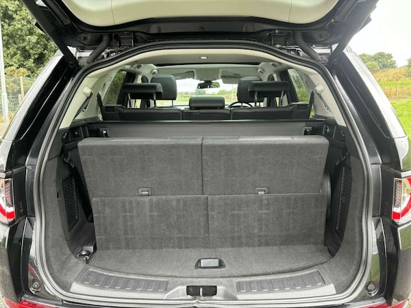 Used Land Rover Discovery Sport 2018 for sale - 76232937: Photo 16