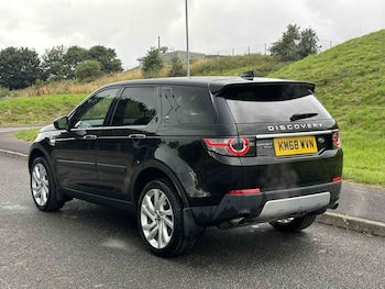 Used Land Rover Discovery Sport 2018 for sale - 76232937: Photo 4
