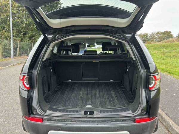Used Land Rover Discovery Sport 2018 for sale - 76232937: Photo 9