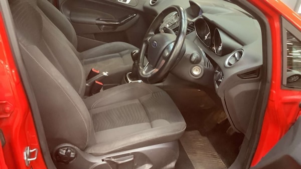 Used Ford Fiesta 2016 for sale - 76312212: Photo 9