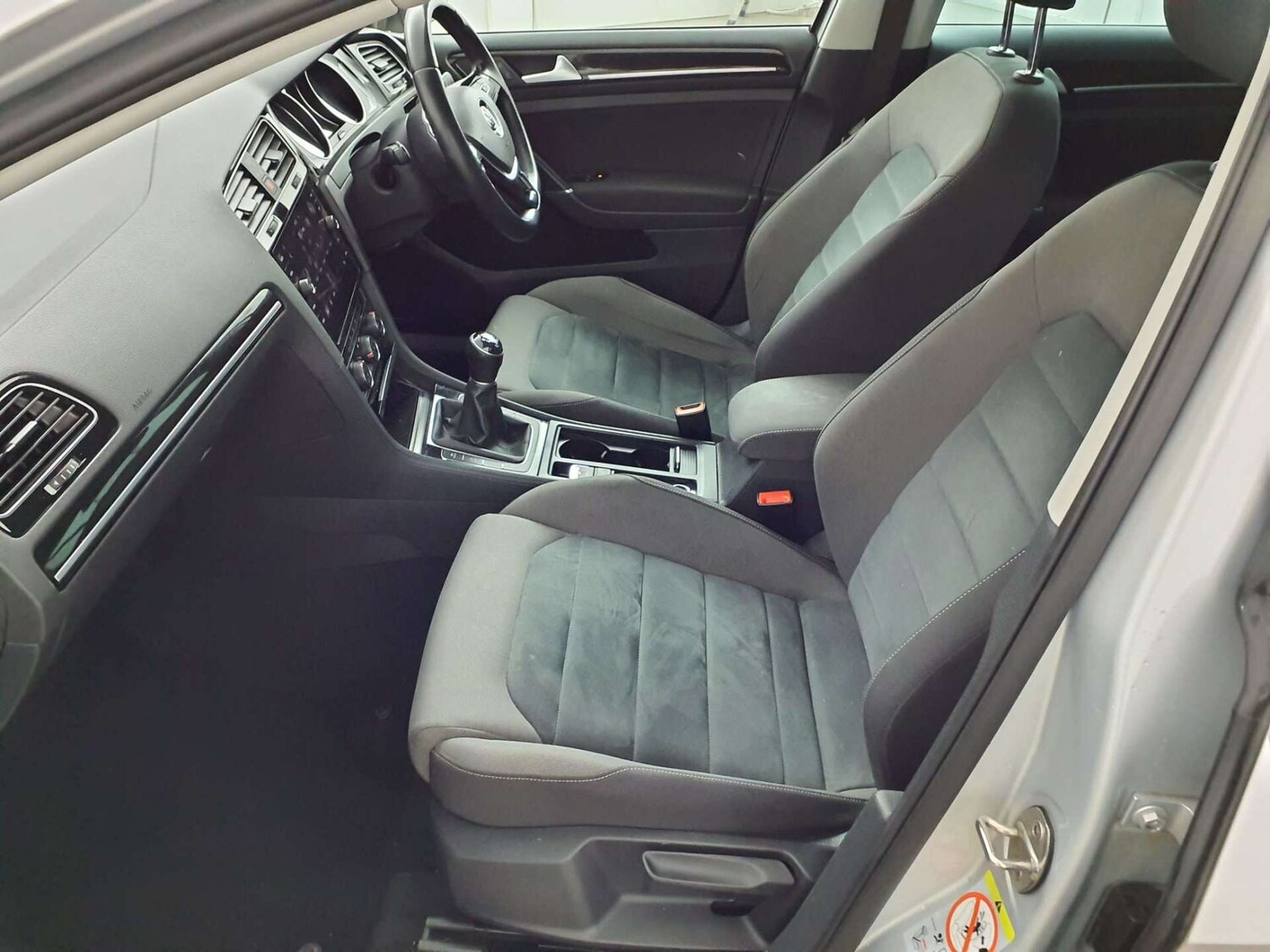 Used Volkswagen Golf 2019 for sale - 78140215: Photo 11