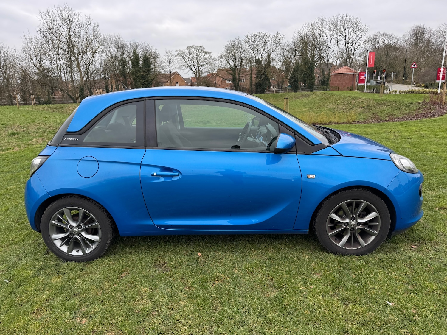 Used Vauxhall ADAM 2015 for sale - 77793082: Photo 2