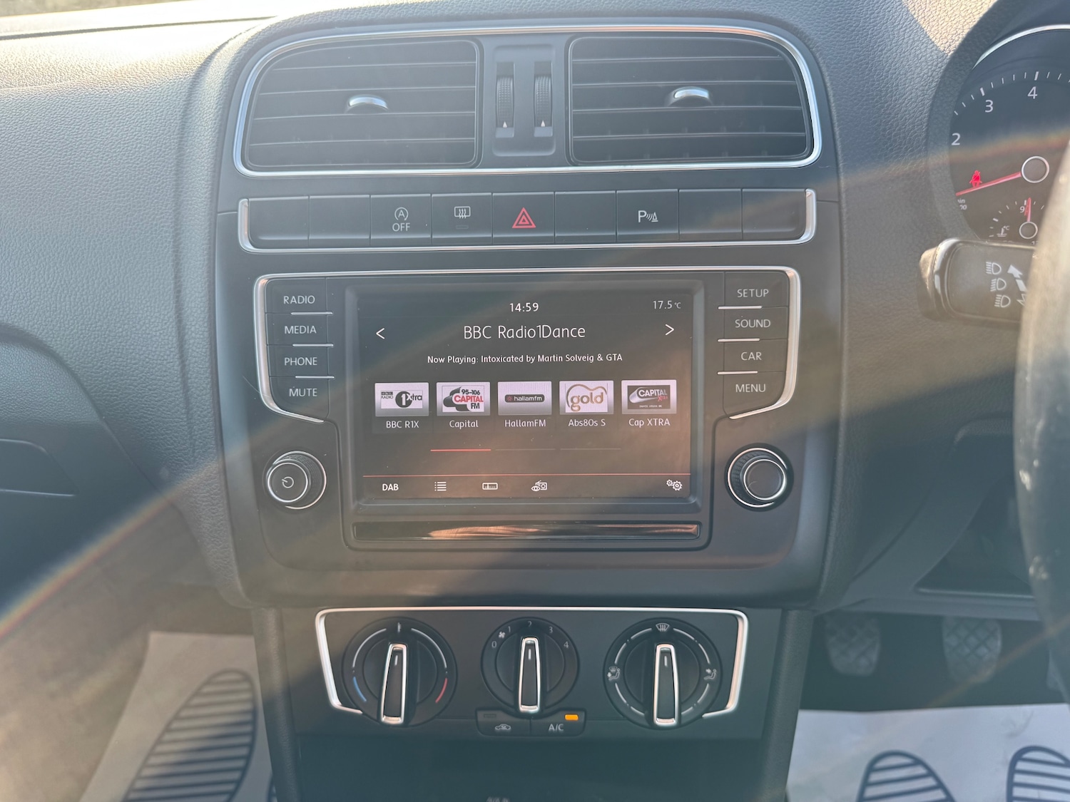 Used Volkswagen Polo 2016 for sale - 77963653: Photo 12