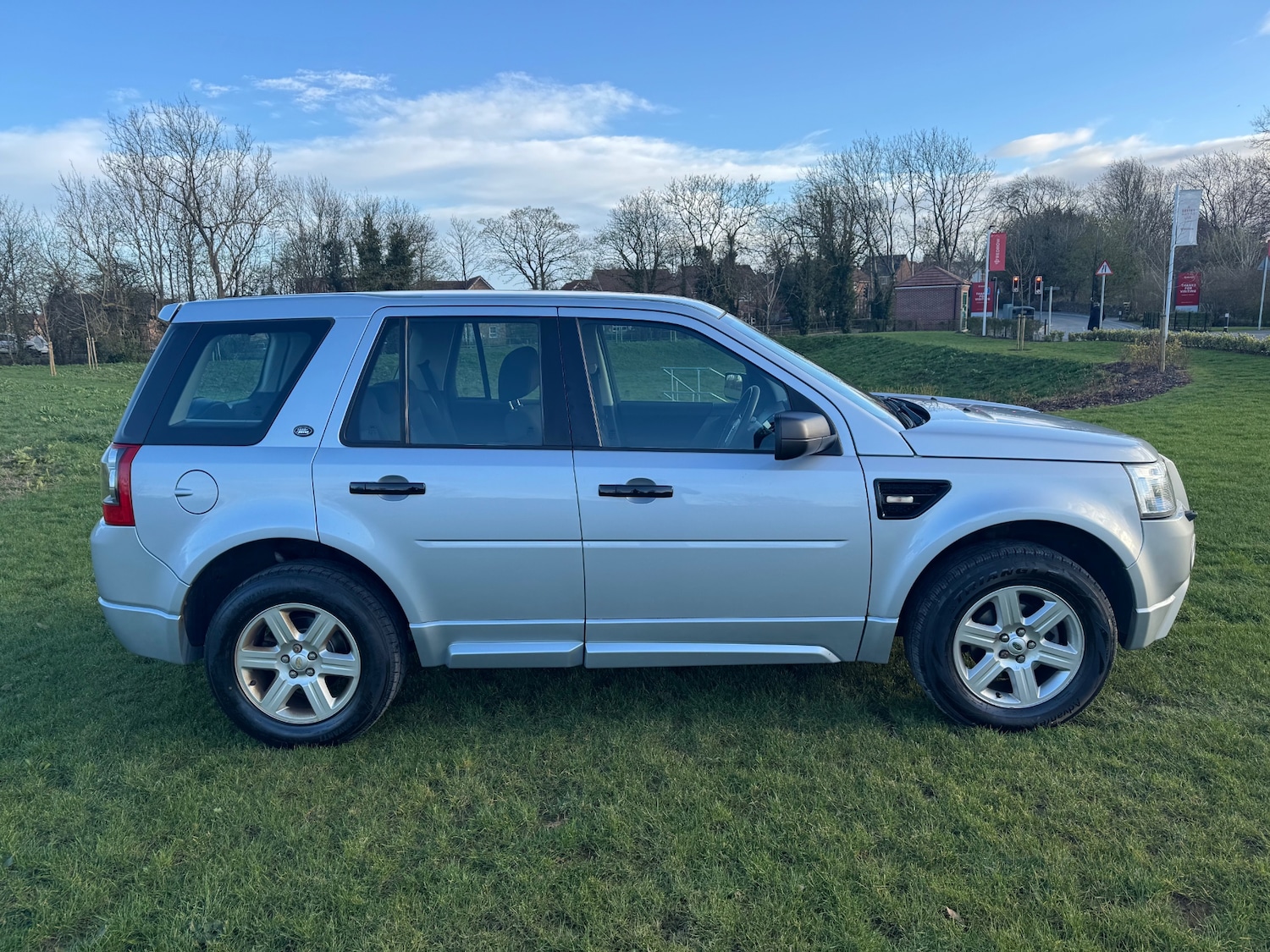 Used Land Rover Freelander 2009 for sale - 77981740: Photo 2