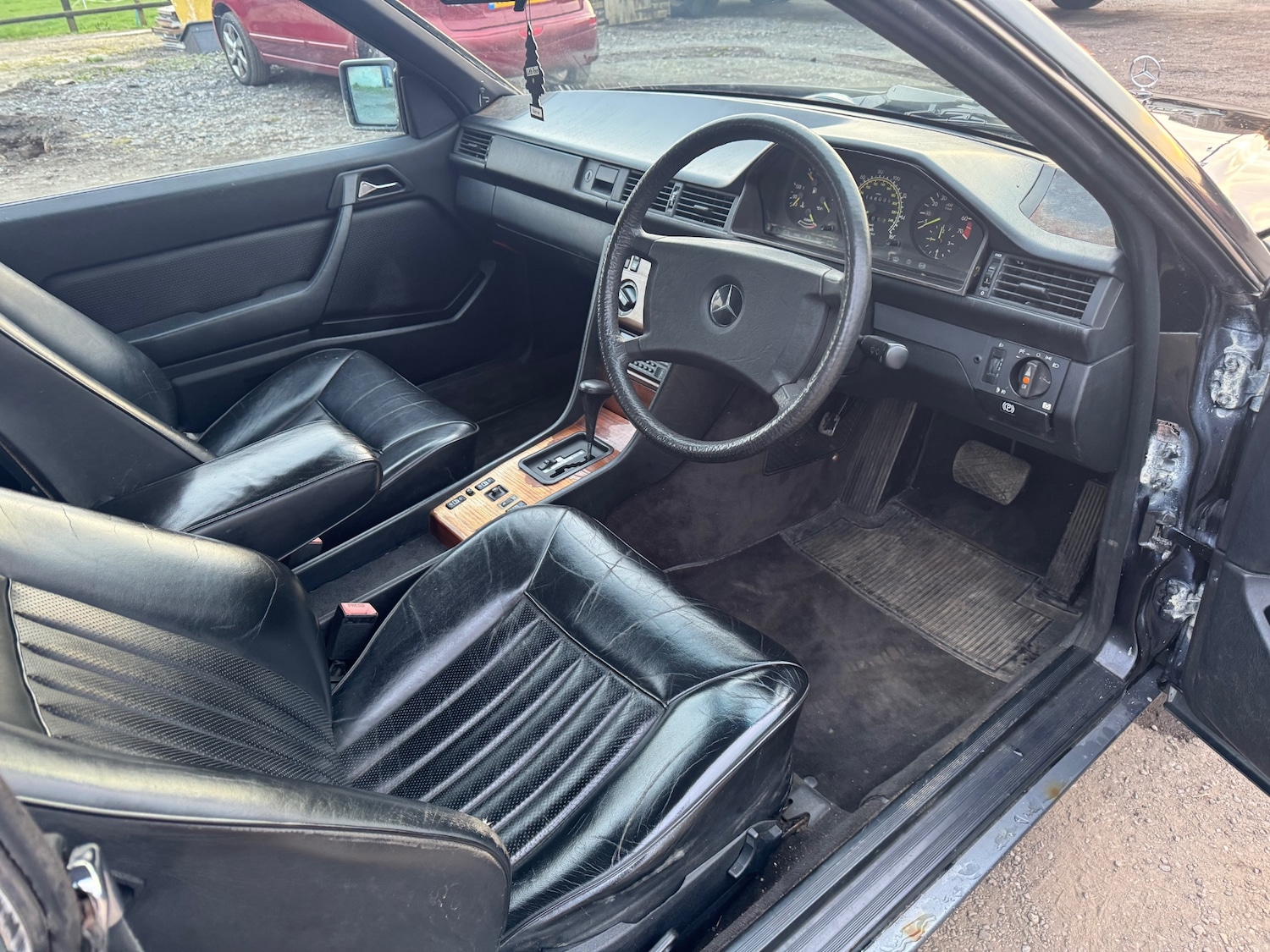 Used Mercedes-Benz C Class 1989 for sale - 78025599: Photo 10