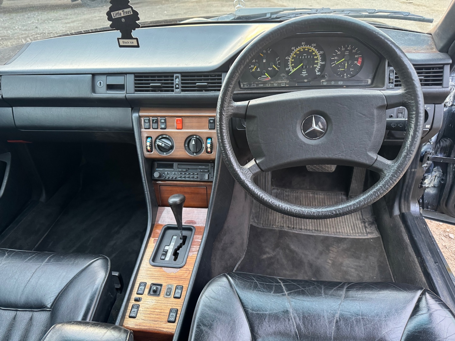 Used Mercedes-Benz C Class 1989 for sale - 78025599: Photo 11