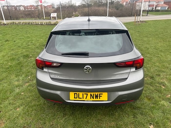 Used Vauxhall Astra 2017 for sale - 77577557: Photo