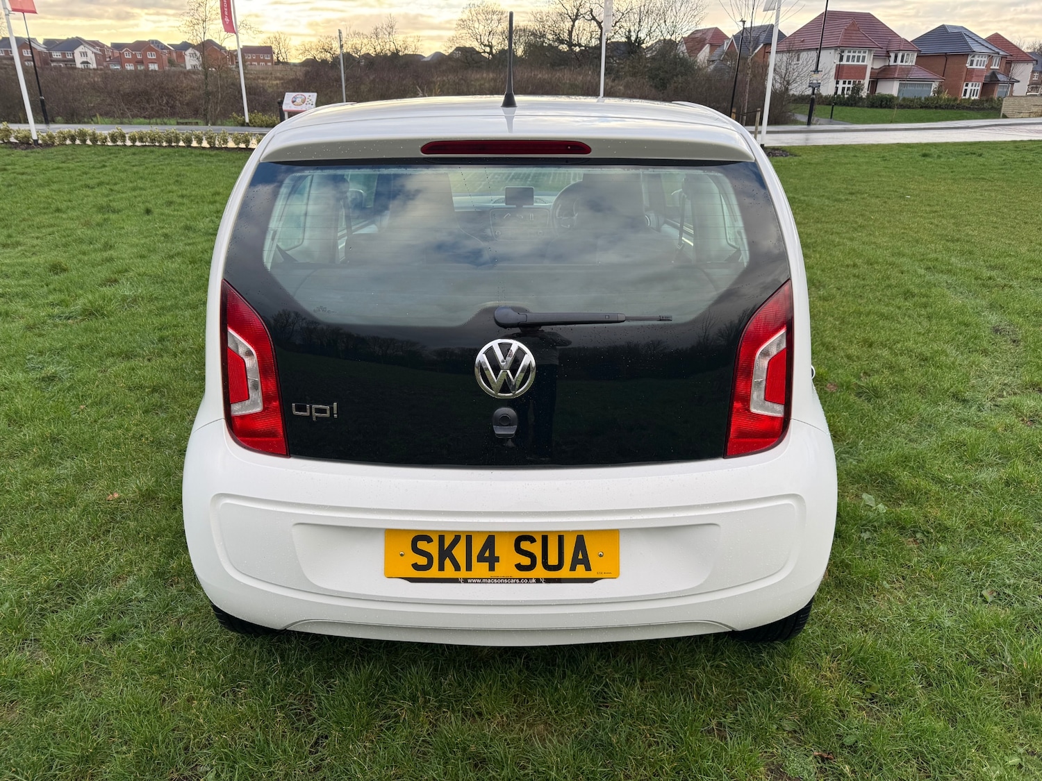 Used Volkswagen up! 2014 for sale - 77704398: Photo 4