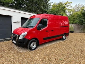Nissan - NV400