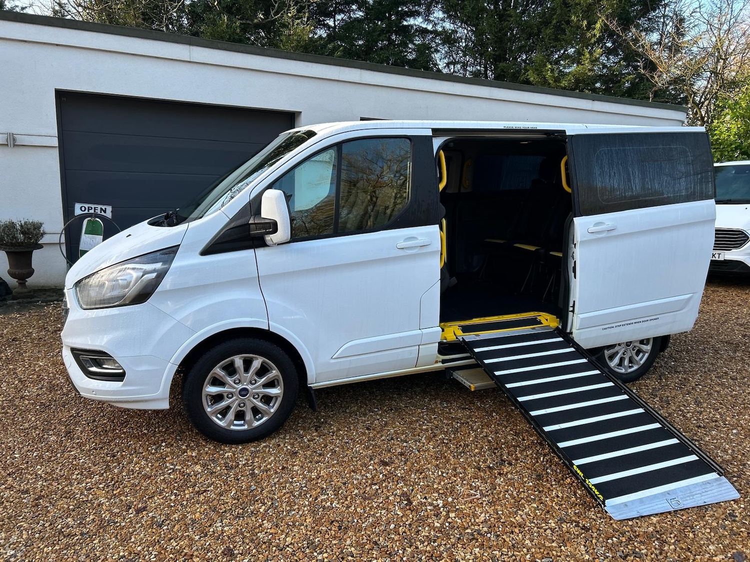 Used Ford Tourneo Custom 2020 for sale - 77001628: Photo 21