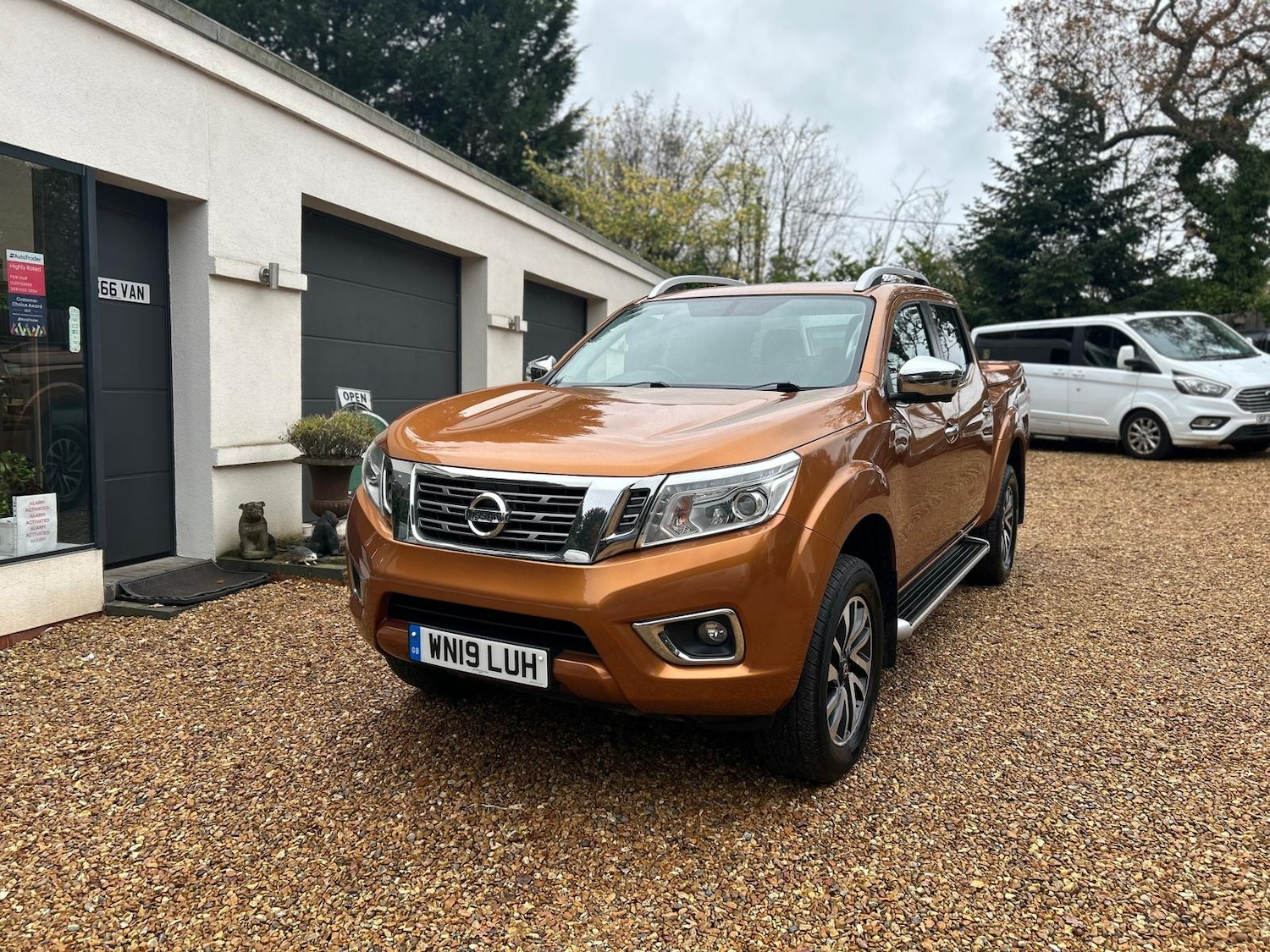 Used Nissan Navara 2019 for sale - 76544339: Photo 2