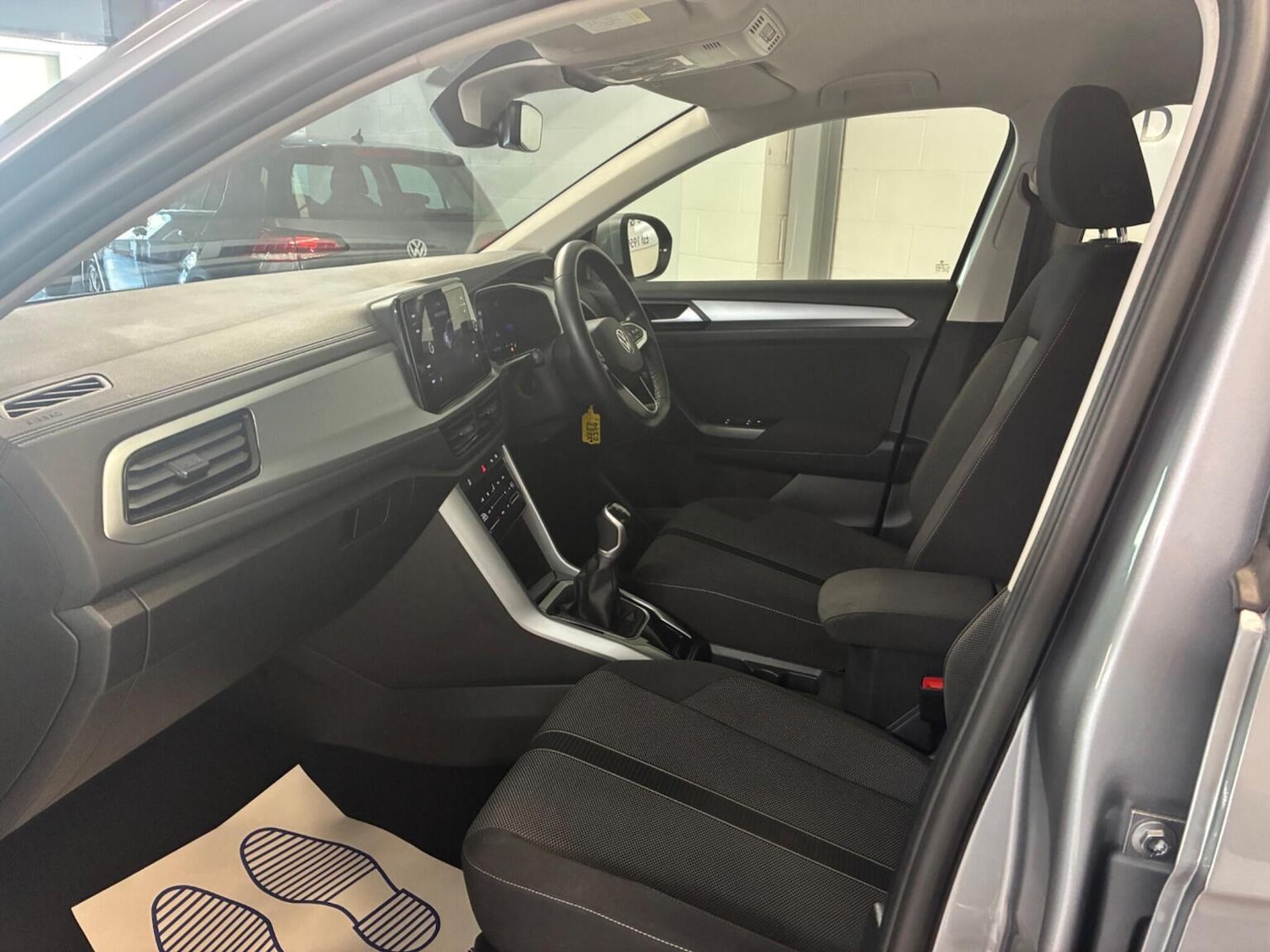 Used Volkswagen T-Roc 2024 for sale - 76521154: Photo 12