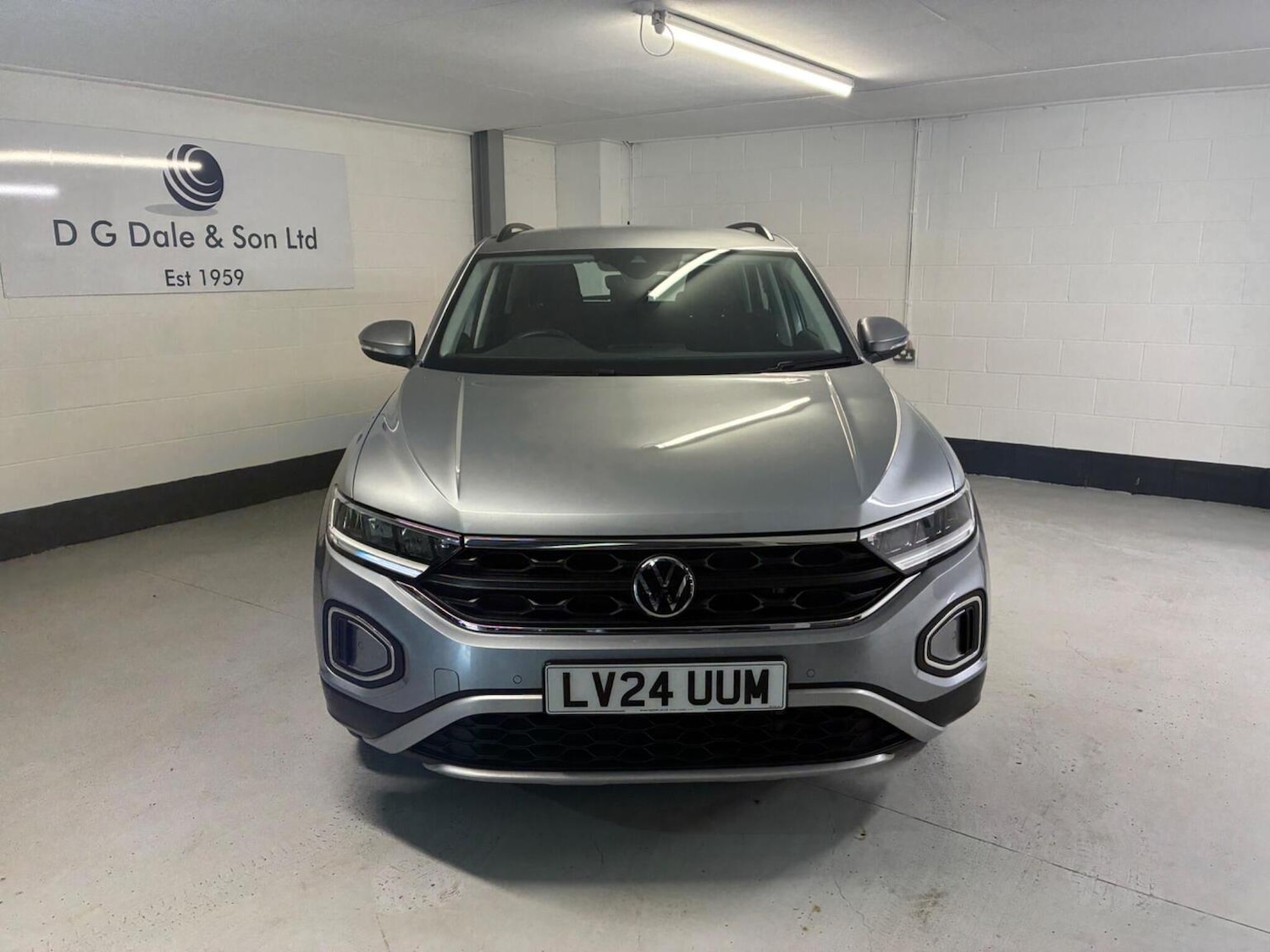 Used Volkswagen T-Roc 2024 for sale - 76521154: Photo 3