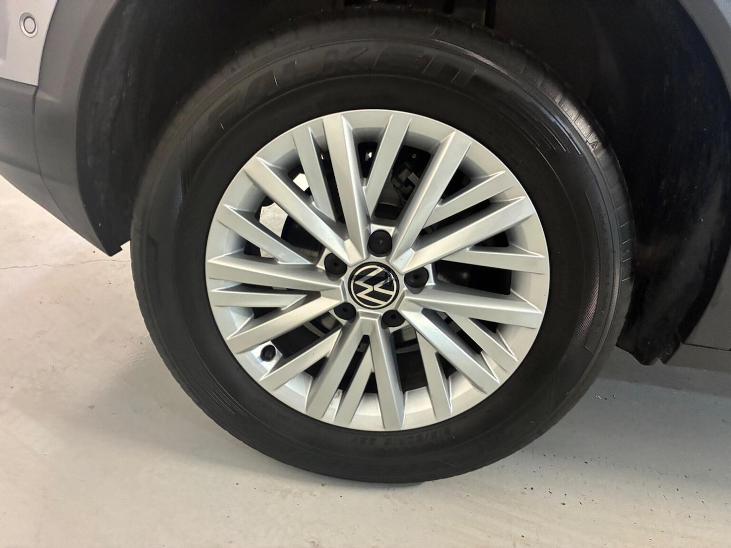 Used Volkswagen T-Roc 2024 for sale - 76521154: Photo 9