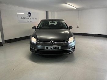 Used Volkswagen Golf 2017 for sale - 76521093: Photo