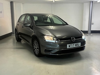 Used Volkswagen Golf 2017 for sale - 76521093: Photo