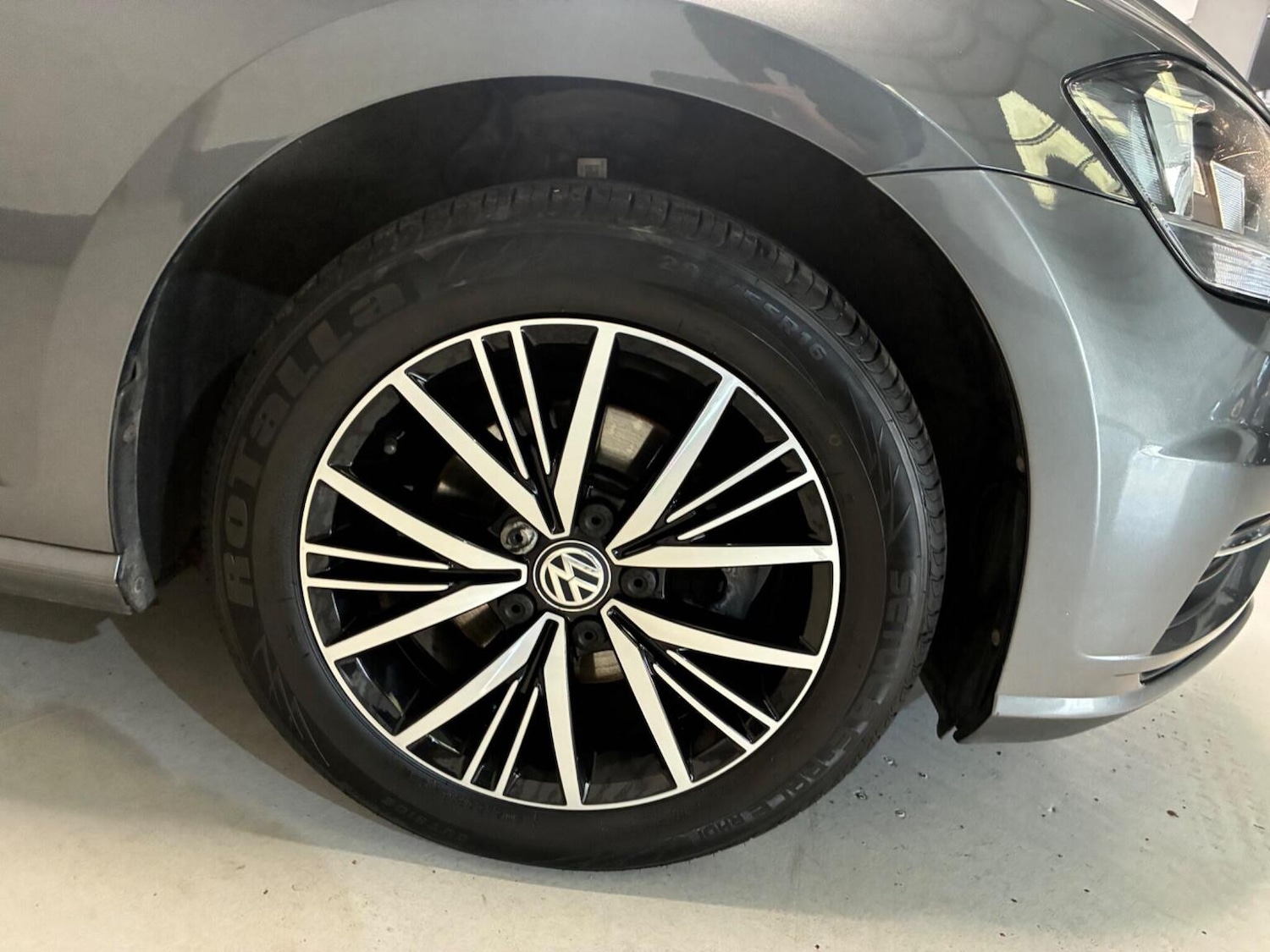 Used Volkswagen Golf 2017 for sale - 76521093: Photo 7