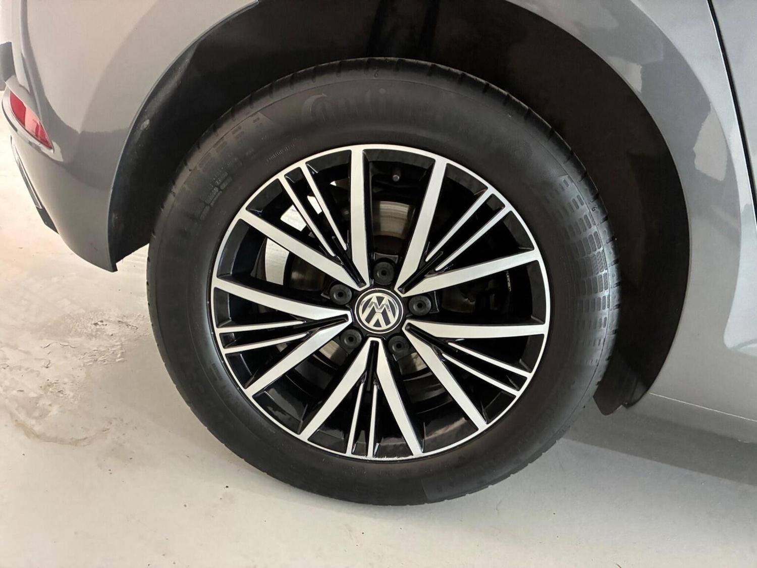 Used Volkswagen Golf 2017 for sale - 76521093: Photo 8