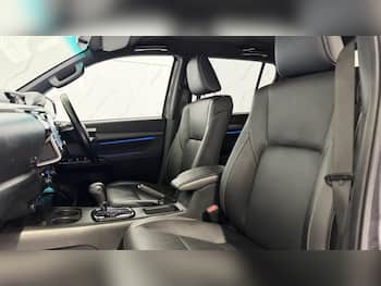 Used Toyota Hilux 2023 for sale - 79861502: Photo