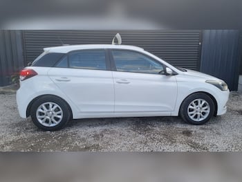 Used Hyundai i20 2017 for sale - 79746434: Photo