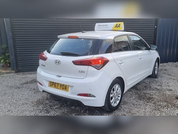 Used Hyundai i20 2017 for sale - 79746434: Photo