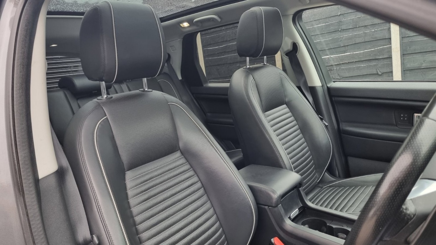 Used Land Rover Discovery Sport 2018 for sale - 77357241: Photo 25