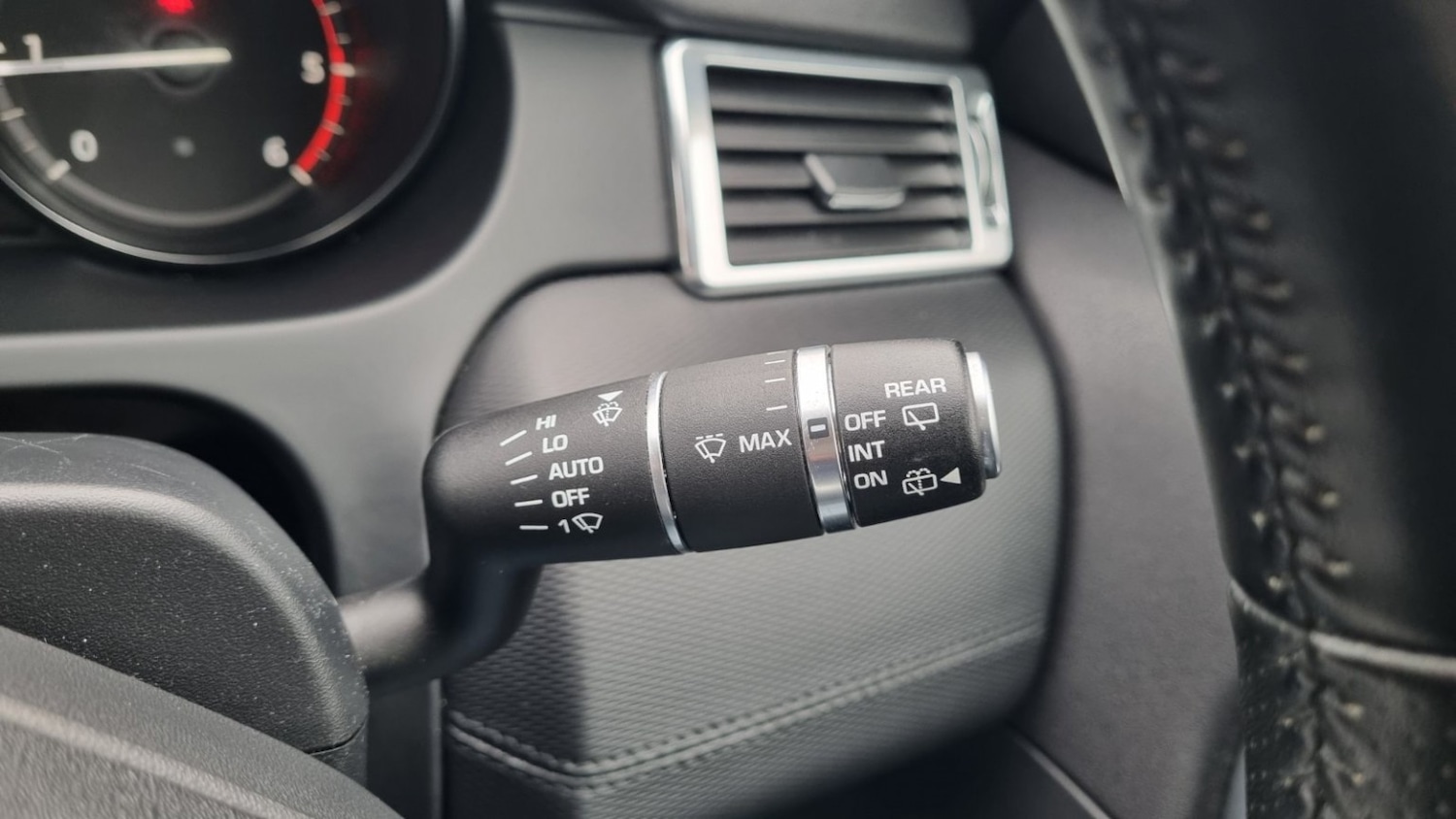 Used Land Rover Discovery Sport 2018 for sale - 77357241: Photo 32