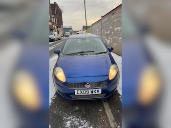 Used Fiat Grande Punto 2009 for sale - 77516077: Photo