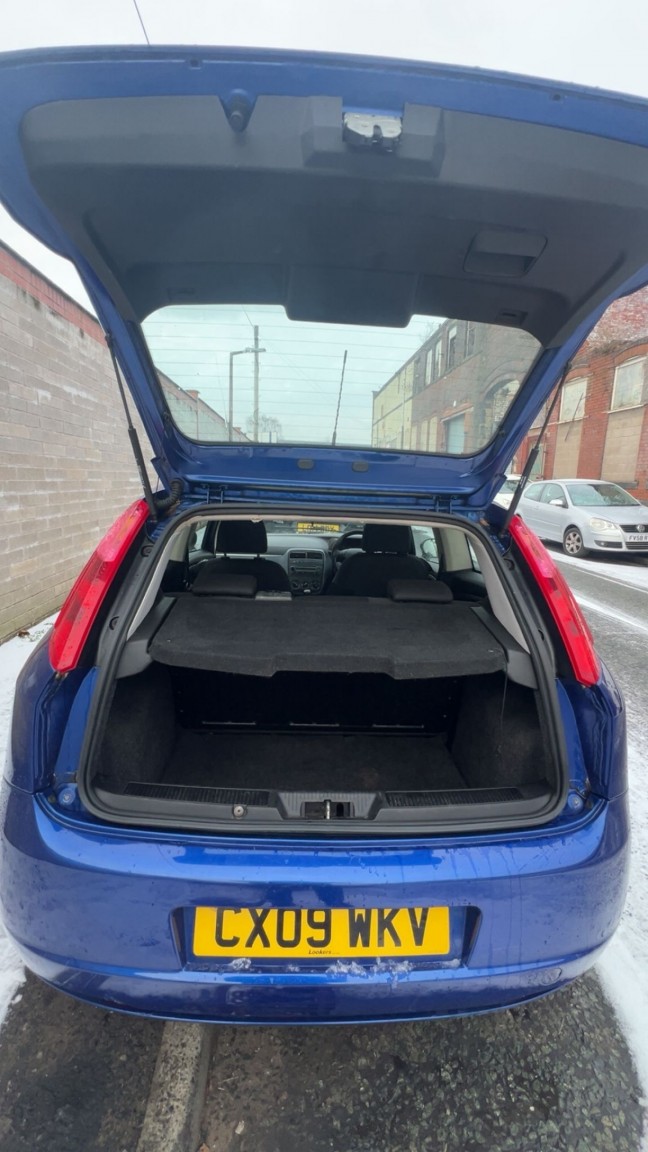 Used Fiat Grande Punto 2009 for sale - 77516077: Photo 3