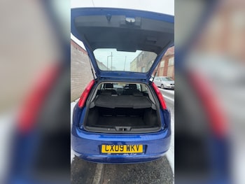 Used Fiat Grande Punto 2009 for sale - 77516077: Photo