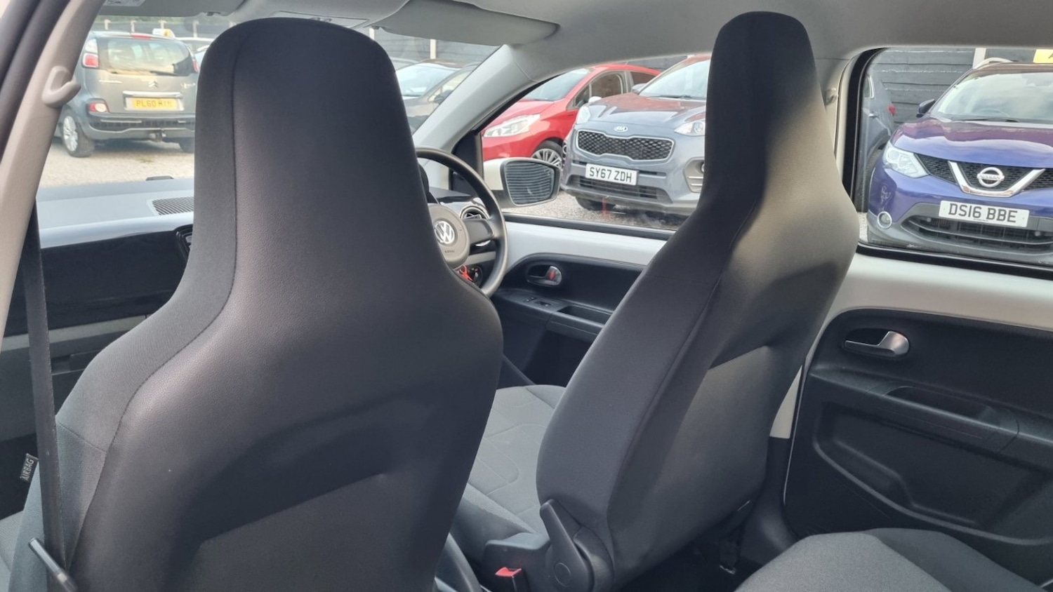 Used Volkswagen up! 2015 for sale - 76174110: Photo 47