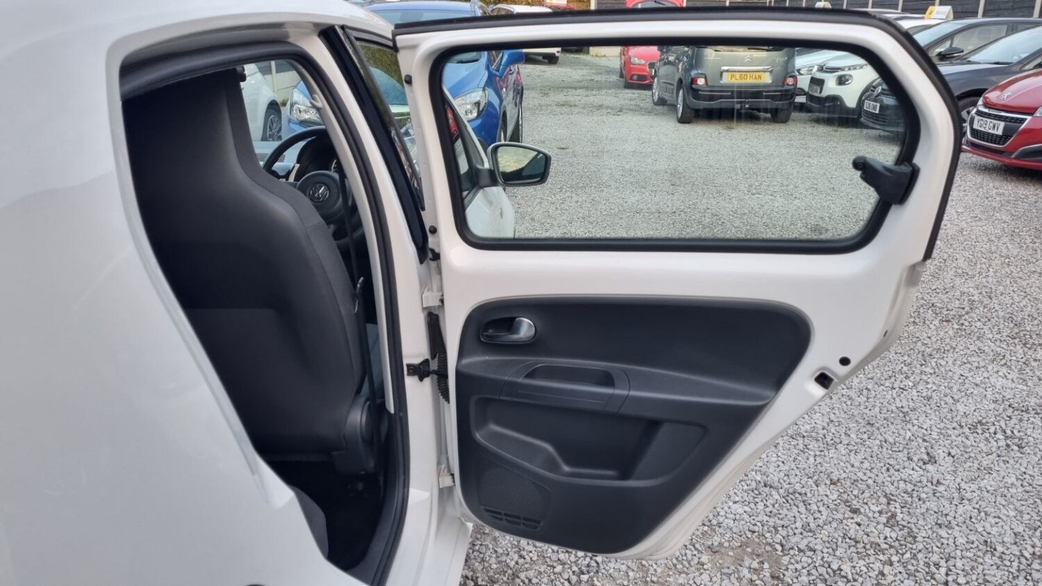 Used Volkswagen up! 2015 for sale - 76174110: Photo 52