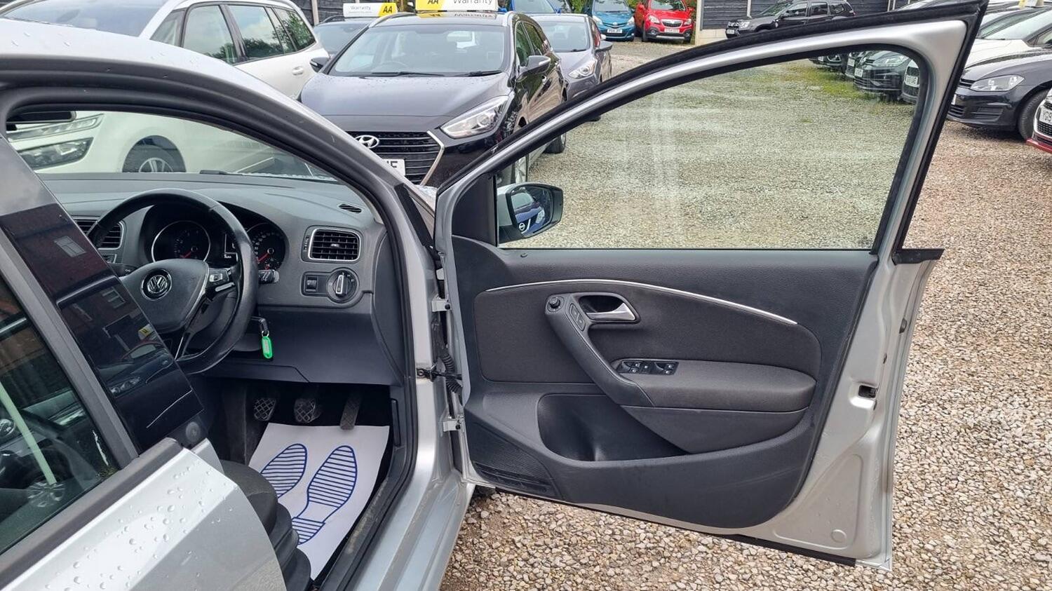 Used Volkswagen Polo 2015 for sale - 76082722: Photo 17