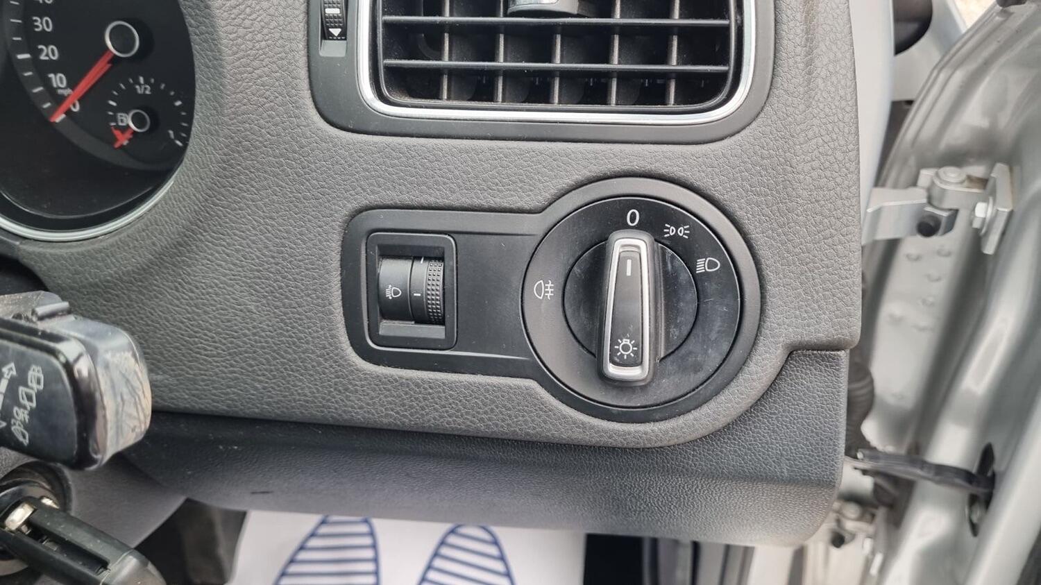Used Volkswagen Polo 2015 for sale - 76082722: Photo 22