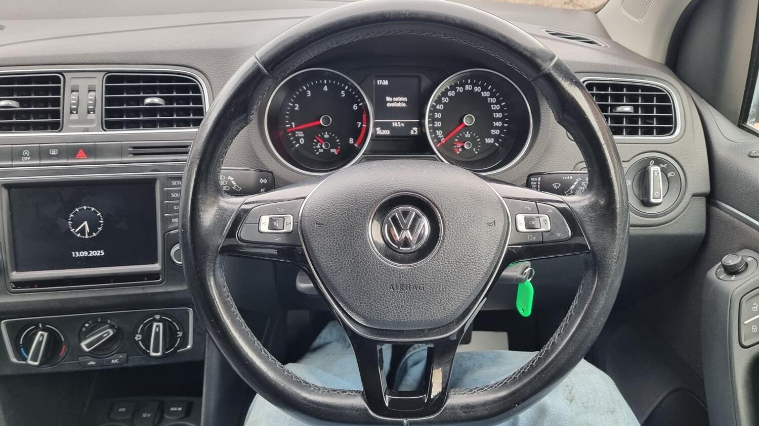 Used Volkswagen Polo 2015 for sale - 76082722: Photo 29
