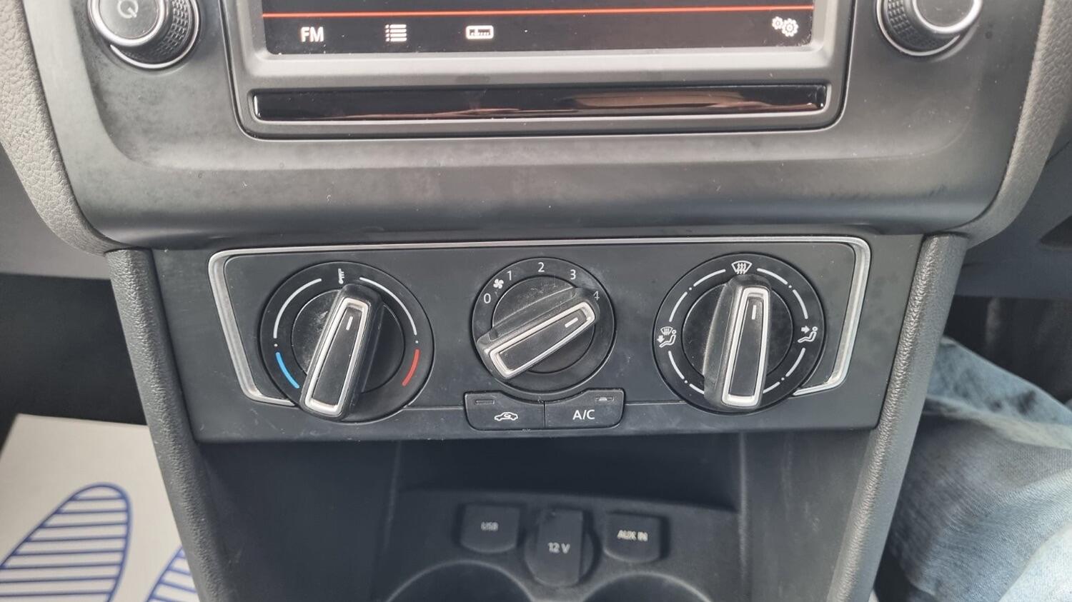 Used Volkswagen Polo 2015 for sale - 76082722: Photo 39