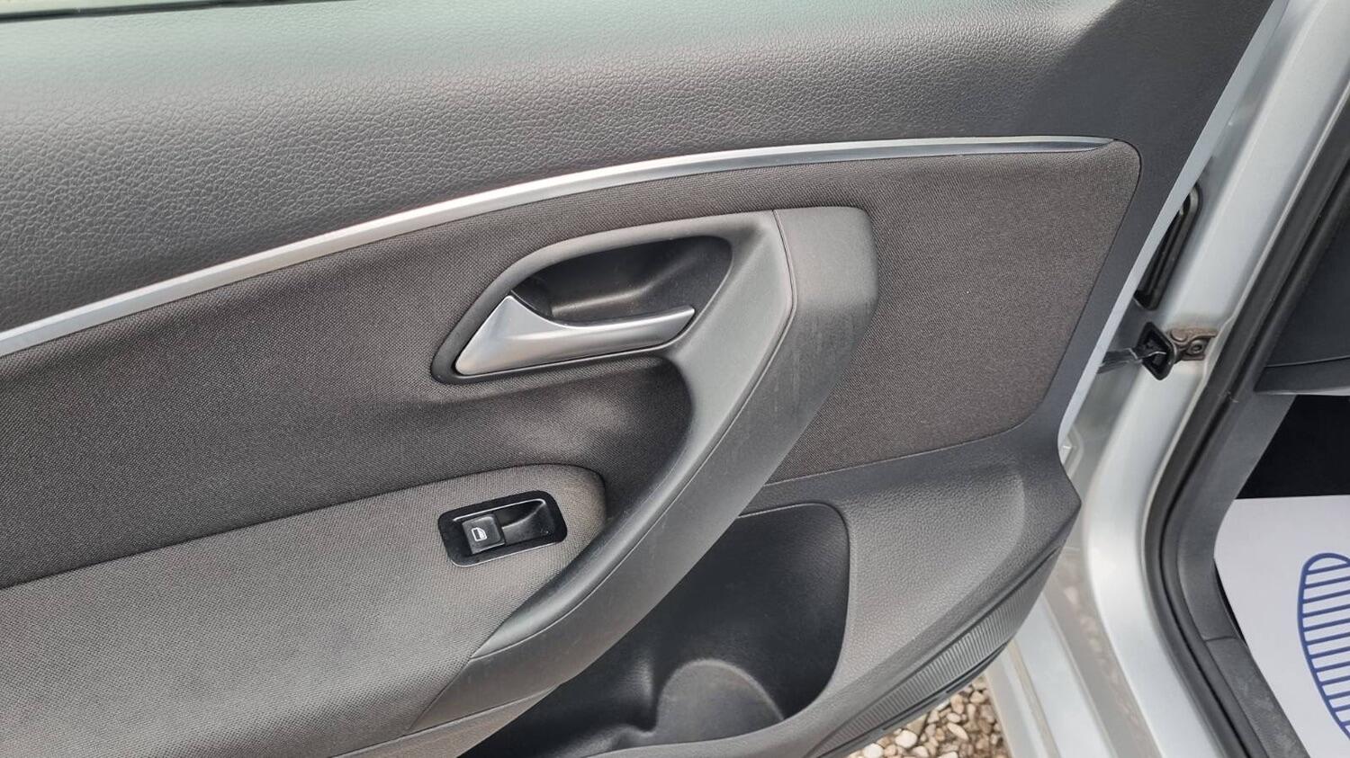 Used Volkswagen Polo 2015 for sale - 76082722: Photo 43
