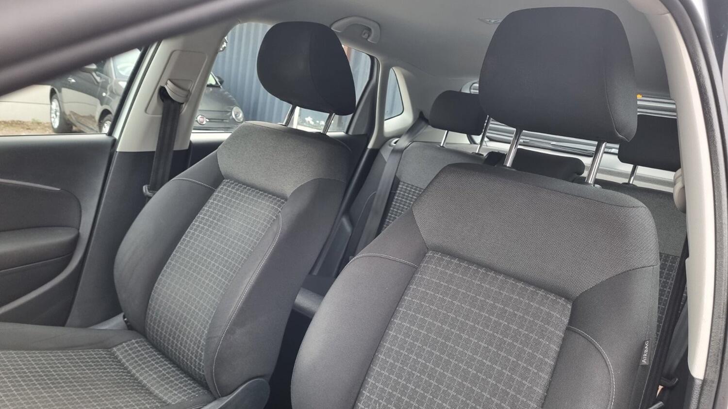 Used Volkswagen Polo 2015 for sale - 76082722: Photo 45