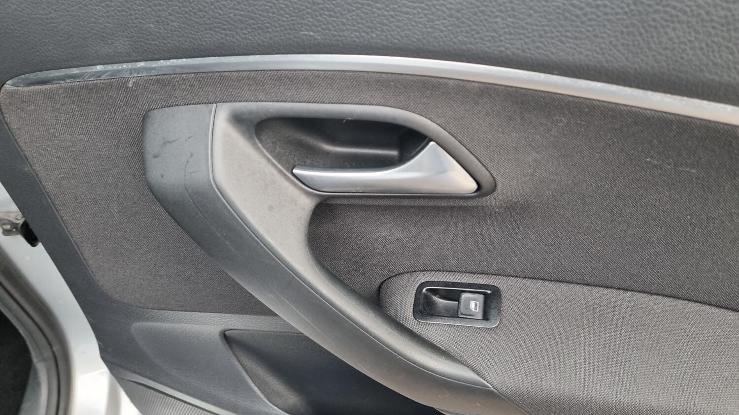 Used Volkswagen Polo 2015 for sale - 76082722: Photo 59