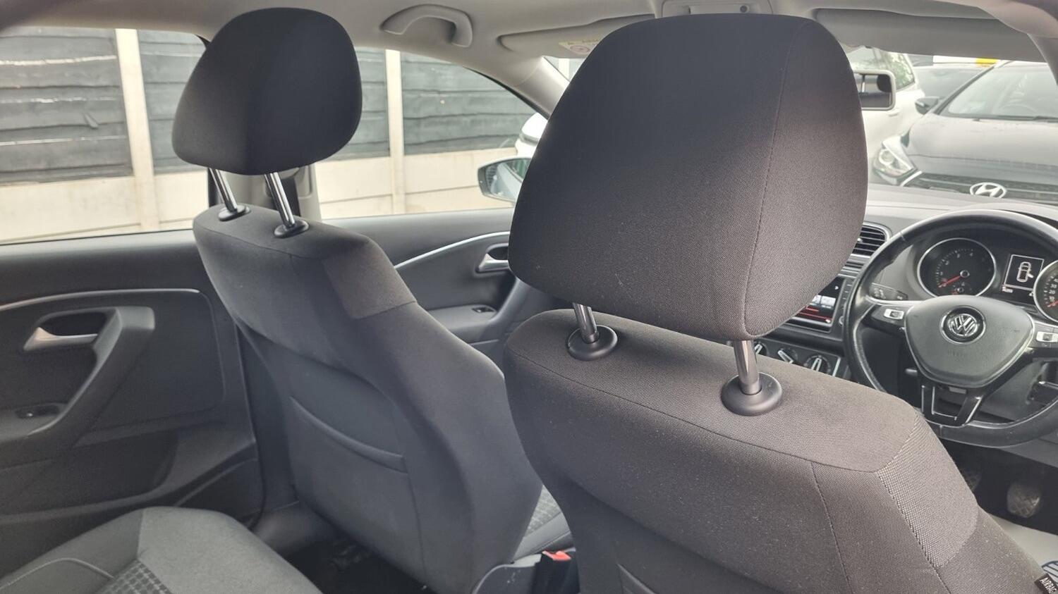 Used Volkswagen Polo 2015 for sale - 76082722: Photo 60
