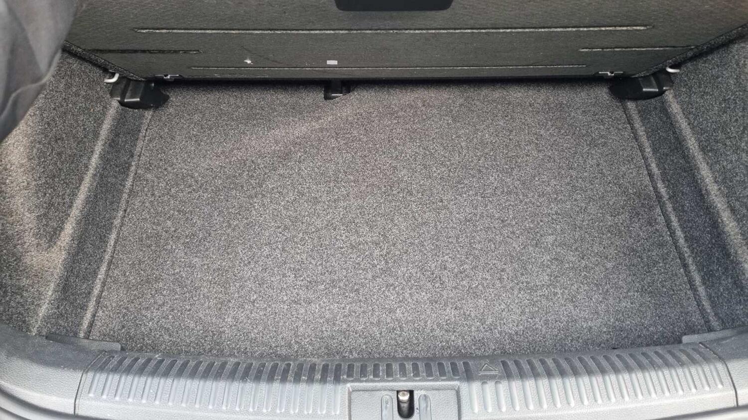 Used Volkswagen Polo 2015 for sale - 76082722: Photo 73