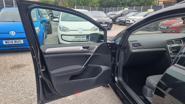 Used Volkswagen Golf 2016 for sale - 75650006: Photo 37