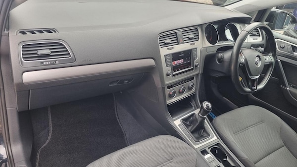 Used Volkswagen Golf 2016 for sale - 75650006: Photo 38