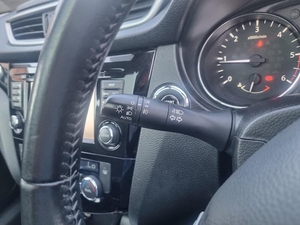Used Nissan Qashqai 2016 for sale - 74608505: Photo 30