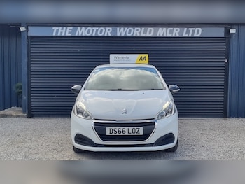 Used Peugeot 208 2017 for sale - 78540411: Photo