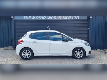Used Peugeot 208 2017 for sale - 78540411: Photo