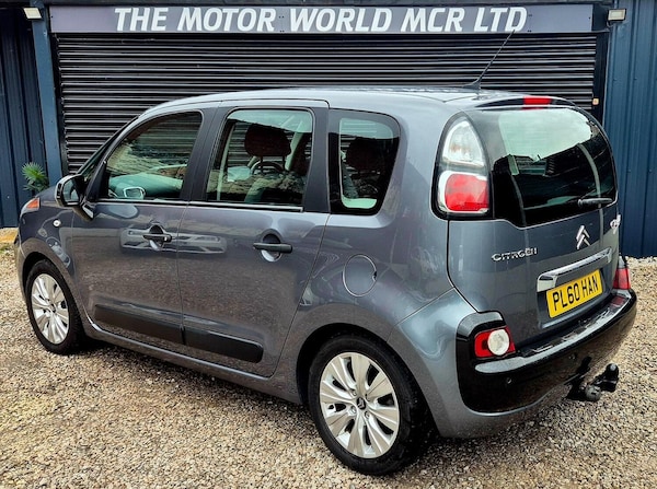 Used Citroen C3 Picasso 2010 for sale - 76314013: Photo 2