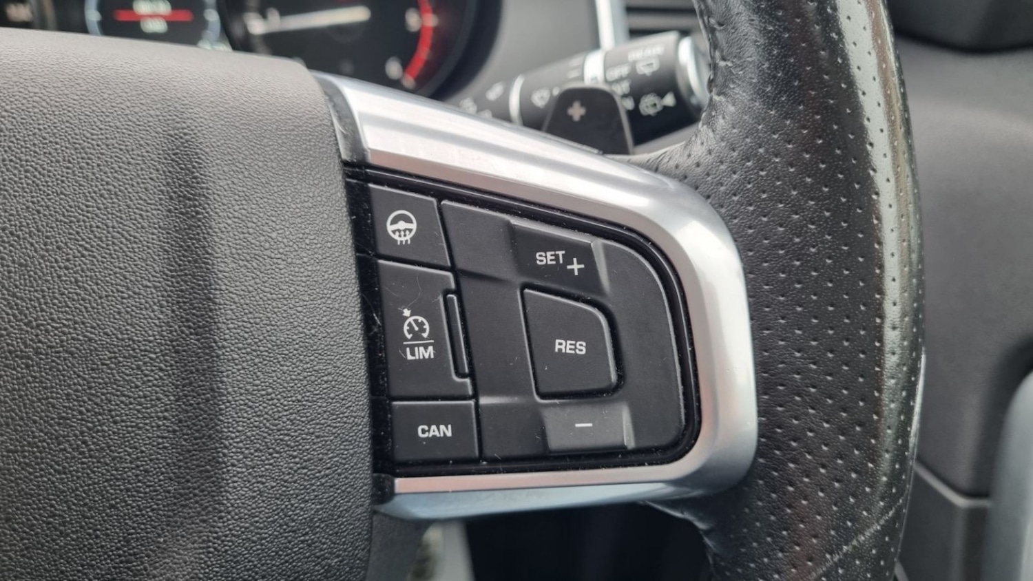 Used Land Rover Discovery Sport 2018 for sale - 76605914: Photo 30