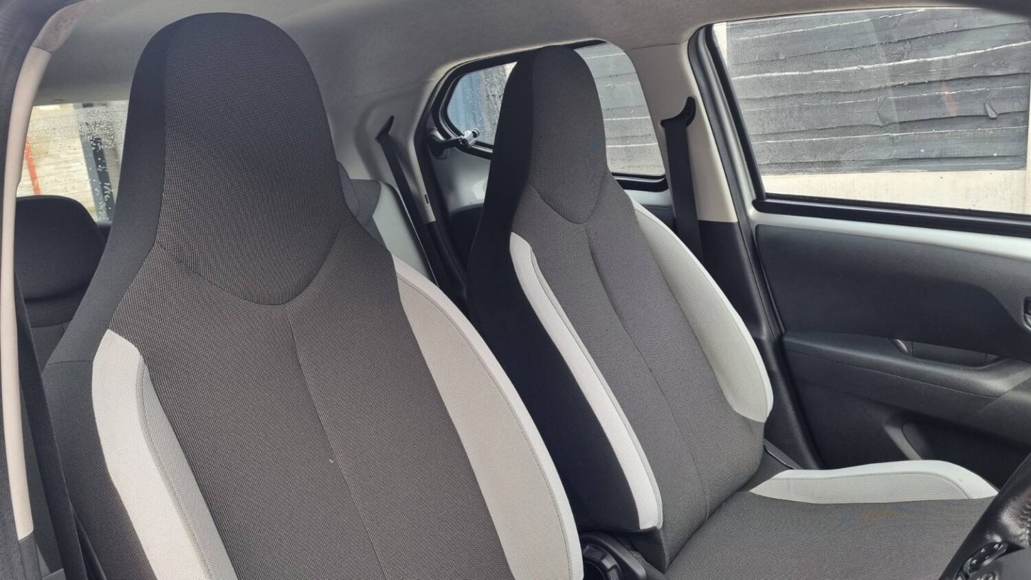 Used Toyota AYGO 2016 for sale - 76531183: Photo 22